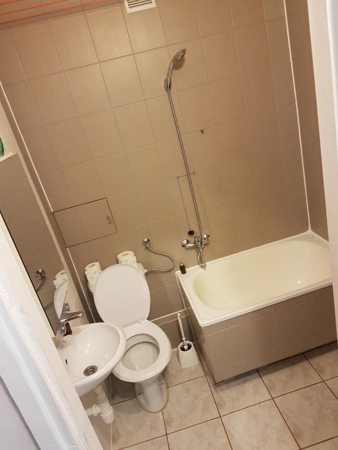 Mieszkanie Jednopokojowe Boleslawiec W Centrum - Wymagana Kaucja Zwrotna Apartment Екстериор снимка